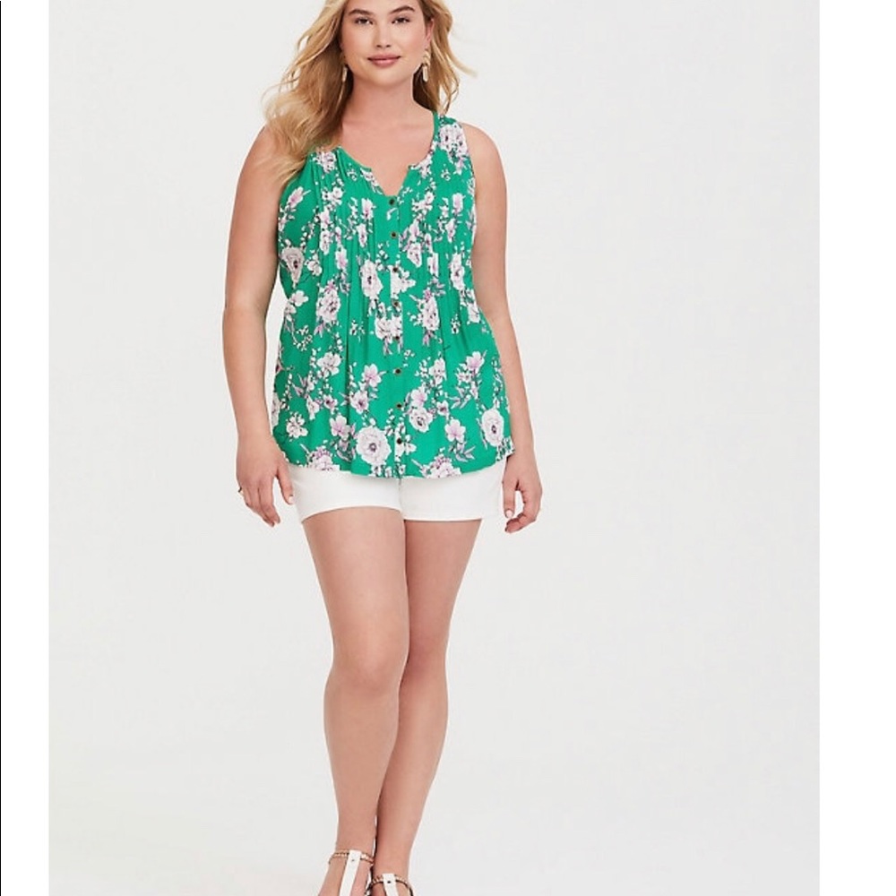 Torrid blouse size 3 NWT